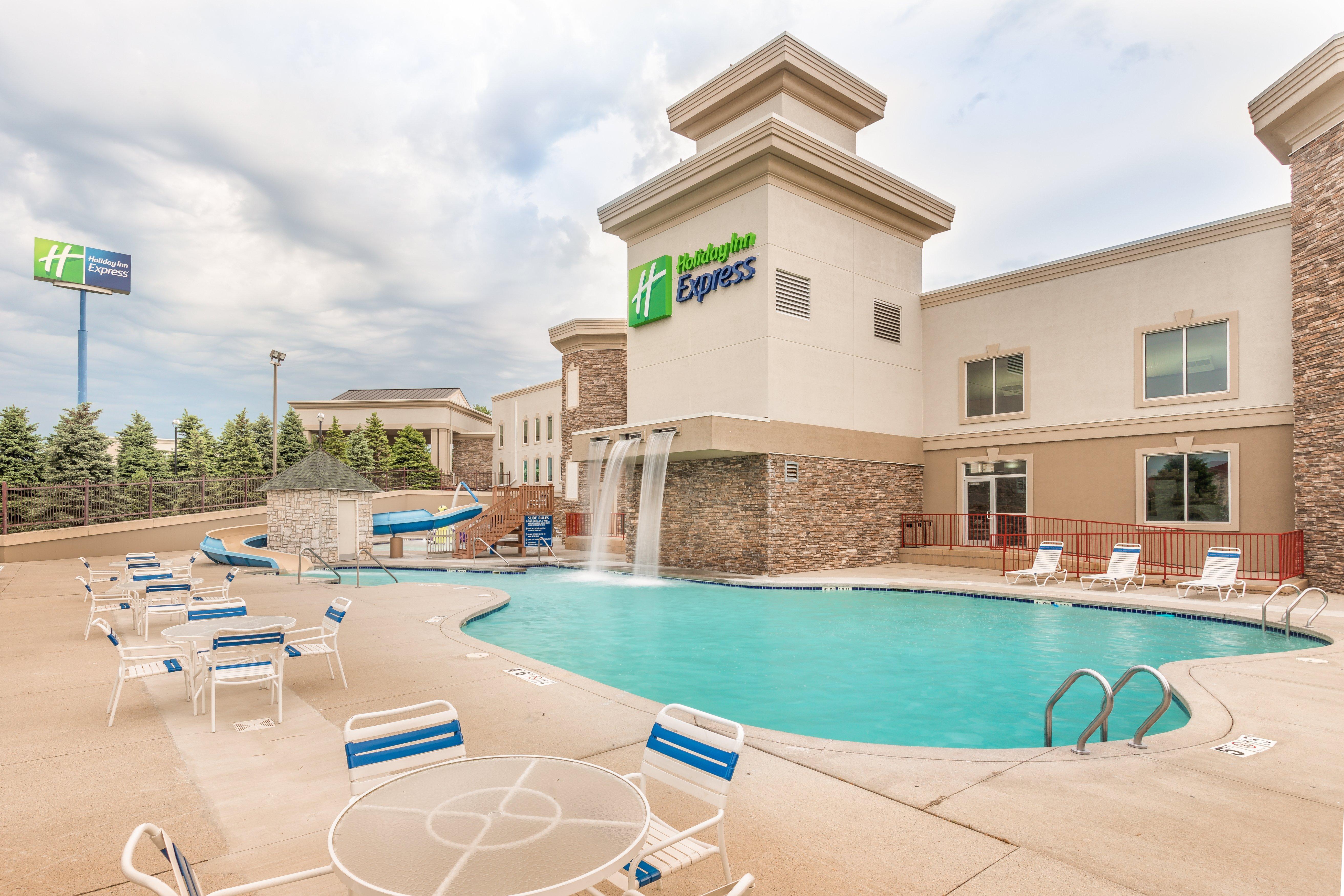 Holiday Inn Express Wisconsin Dells By Ihg Exterior photo