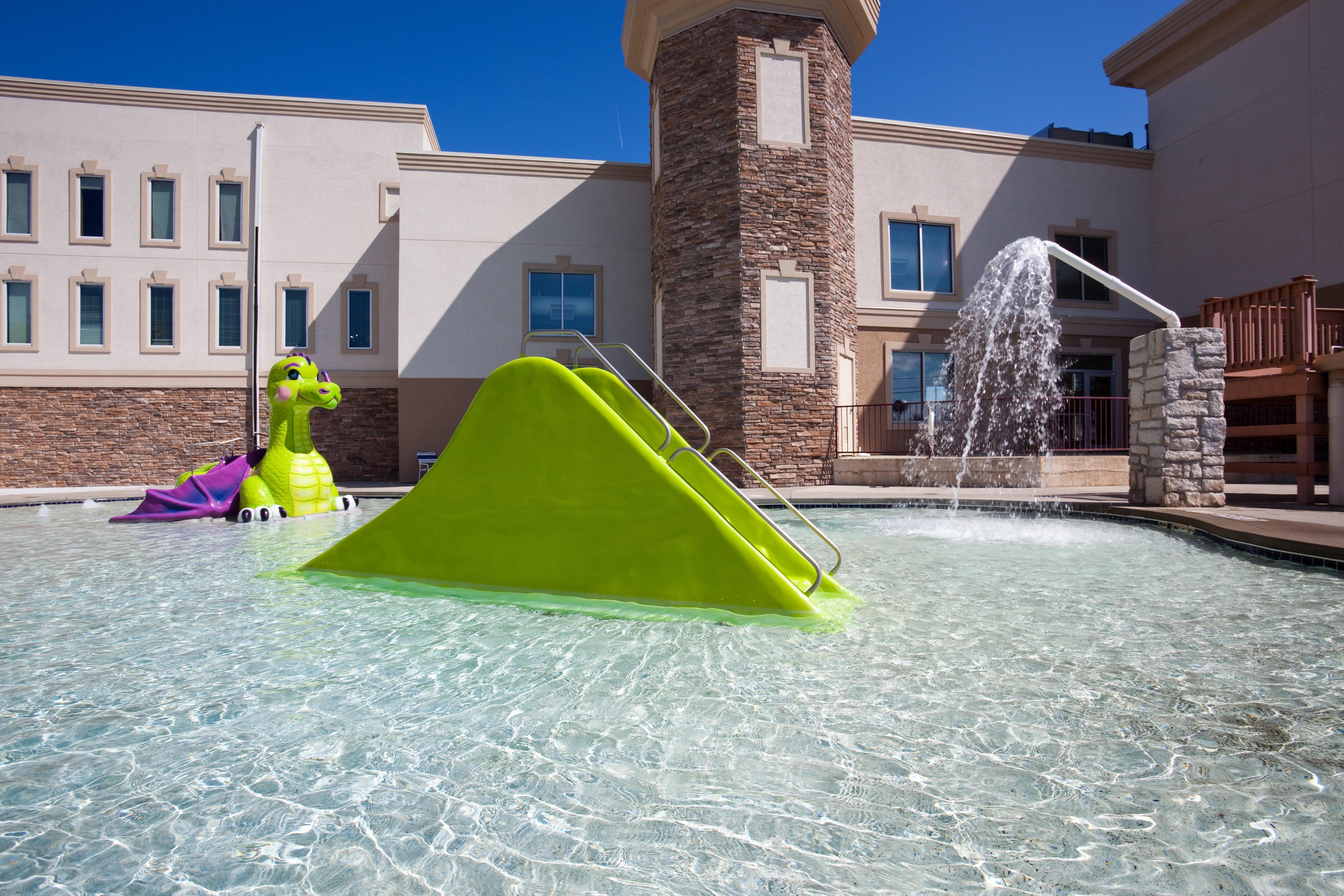 Holiday Inn Express Wisconsin Dells By Ihg Exterior photo
